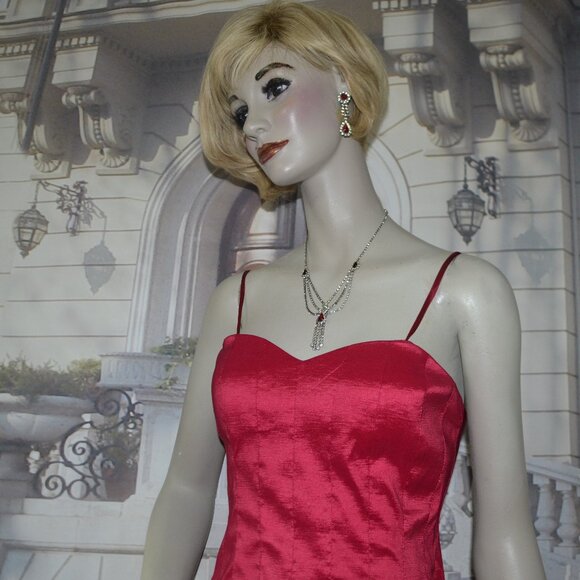 Max and Cleo Dress Size 6 to 8 Red Dressy Cocktail Evening Ruffled 36-inch Chest - Picture 5 of 9